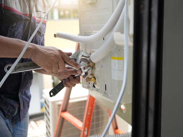 AC Repair & Maintenance Services in Dubai